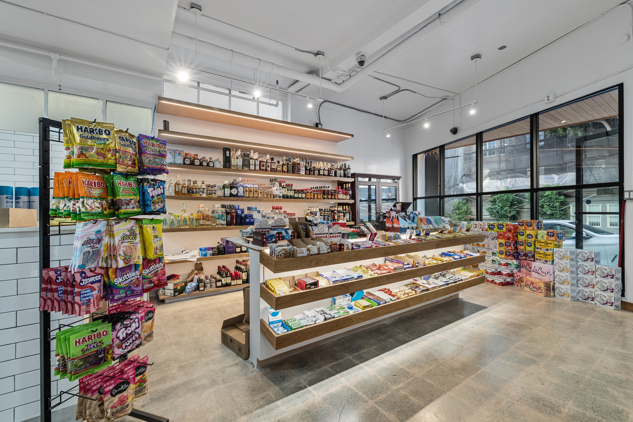 795 Pine Building Photo 6