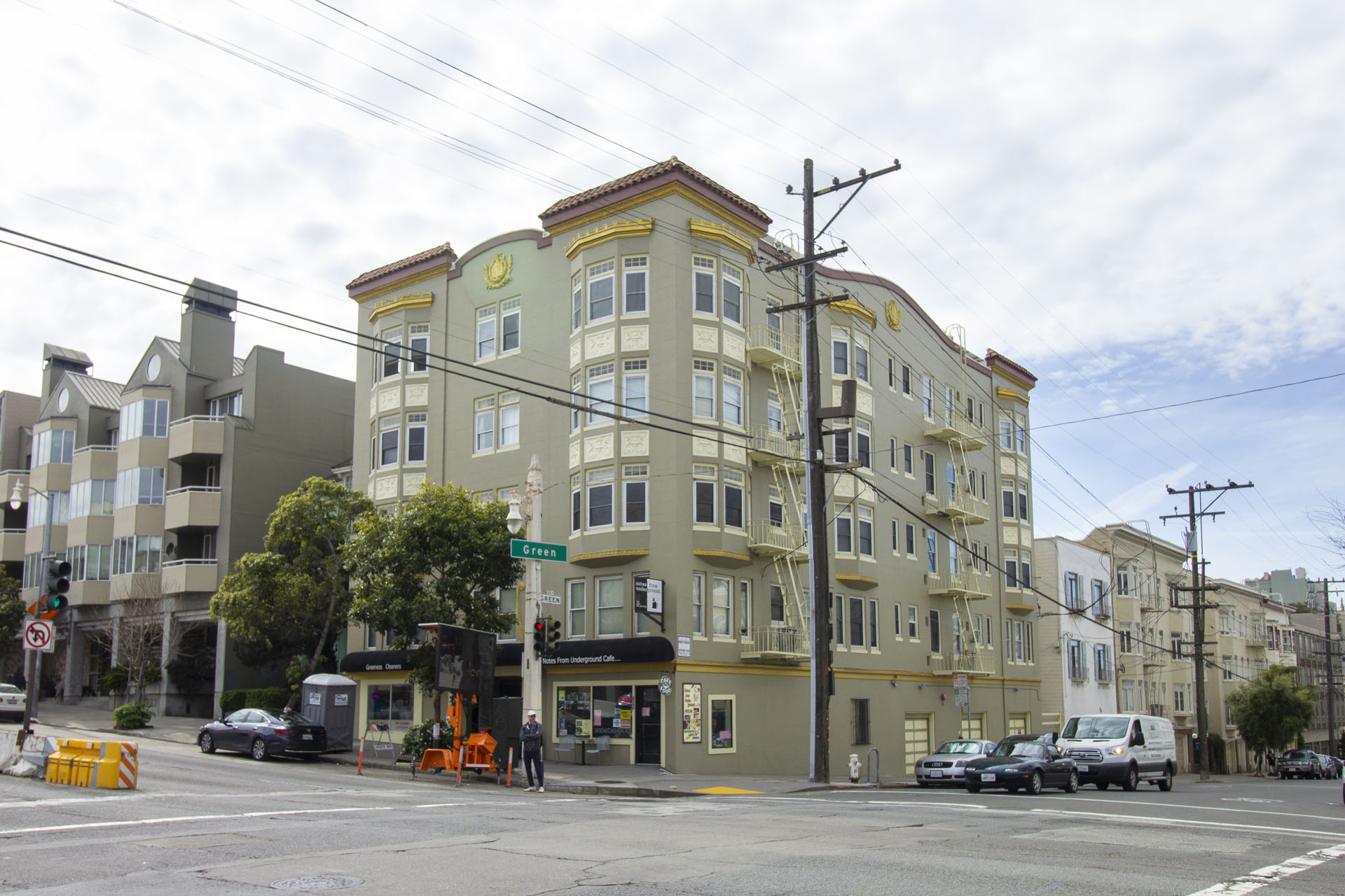 Apartments Near Van Ness