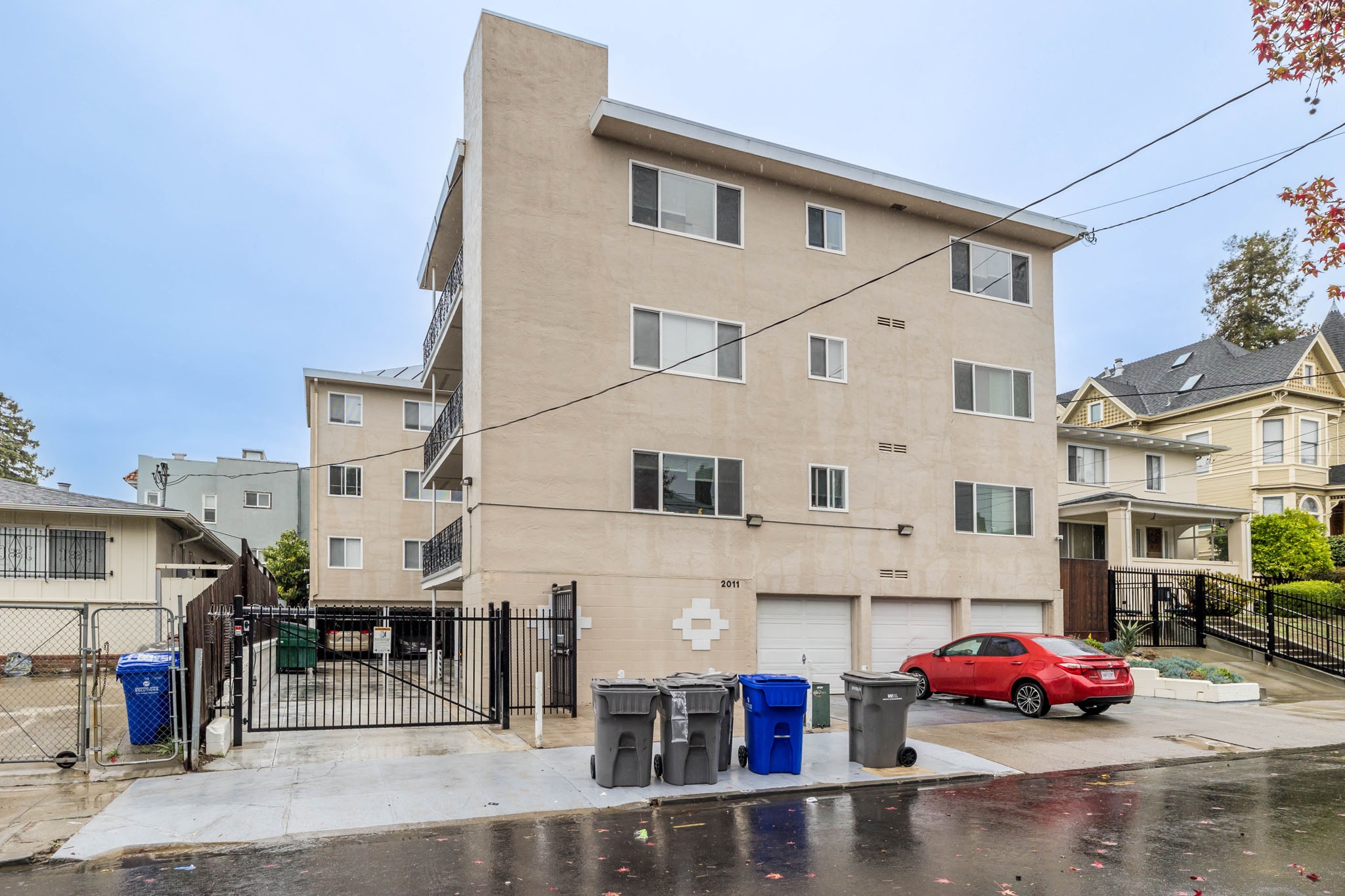 2011 10th Avenue Building Photo 4