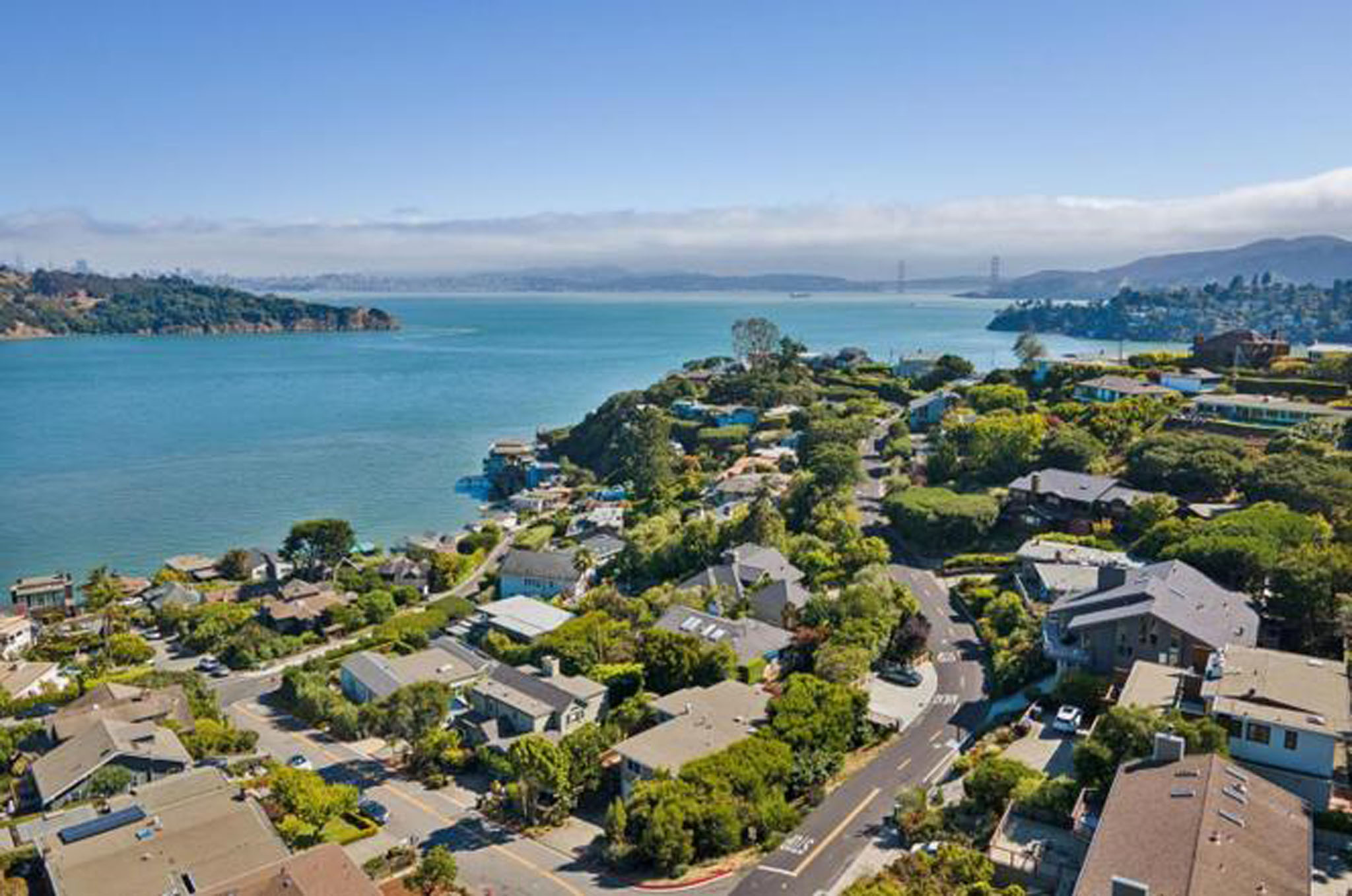 Tiburon Neighborhood Photo 1
